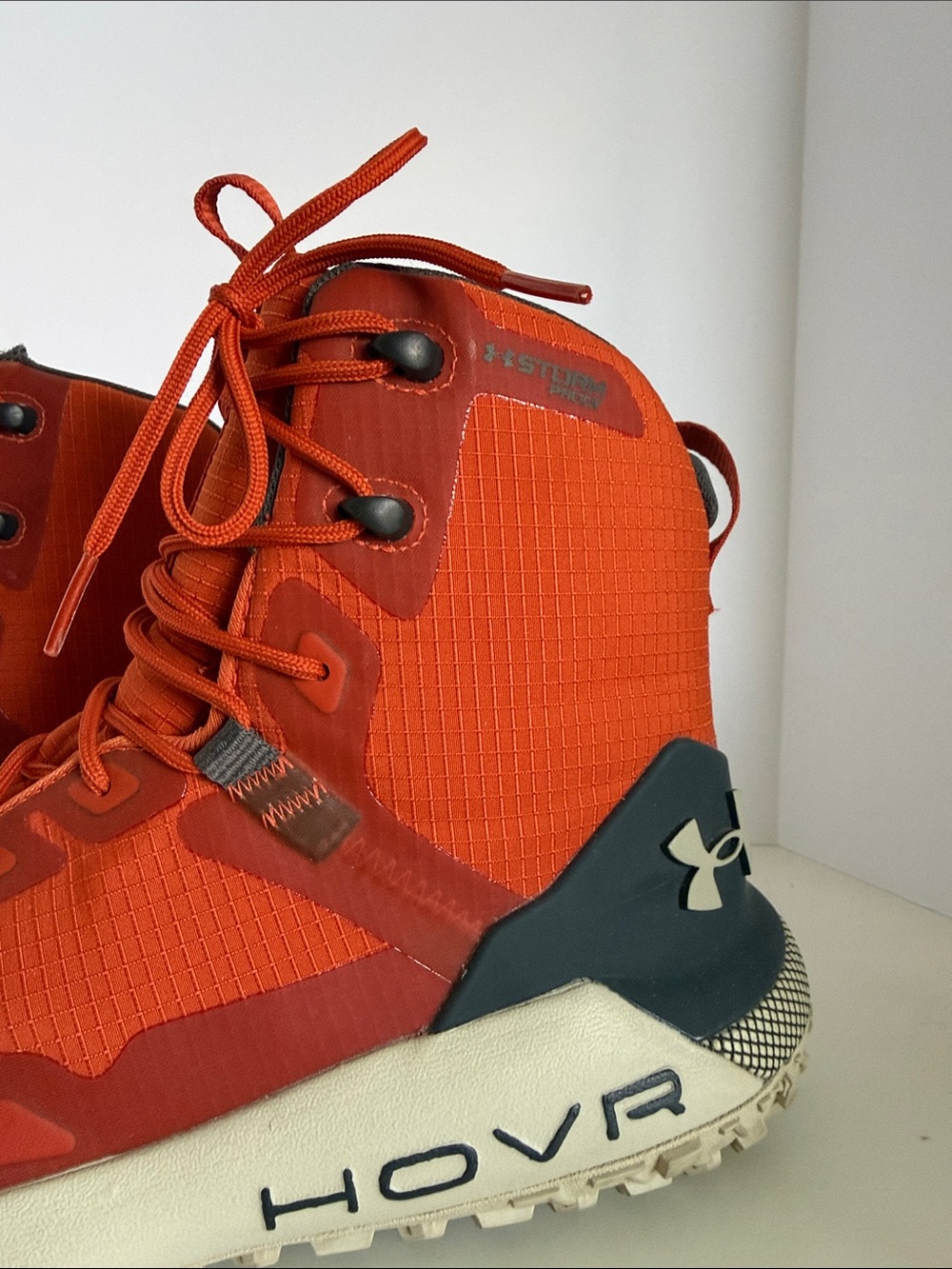 Under Armour HOVR Dawn WP Waterproof Hiking Boots Red Orange Men’s Size 11 Flaw - Picture 2 of 16